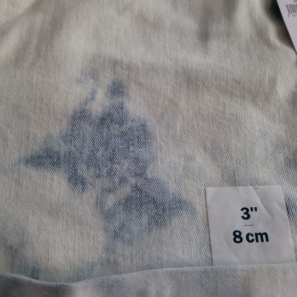 Old Navy size 8 shorts - Picture 5 of 6